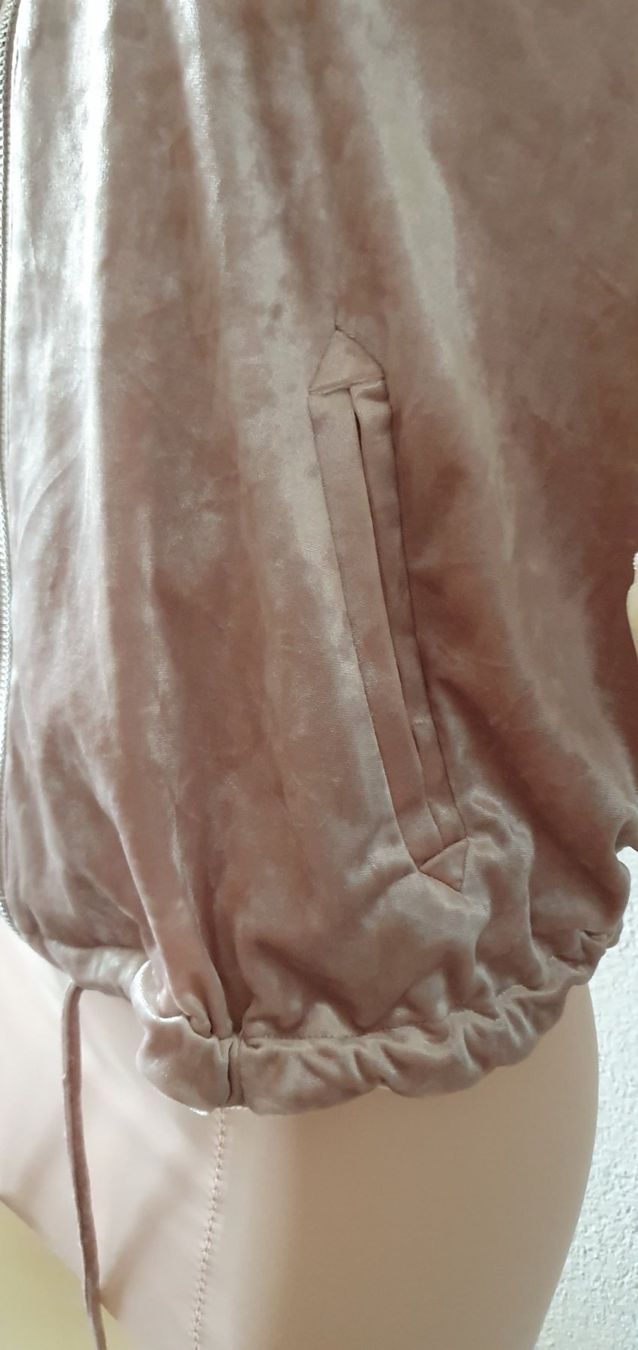 H&M Giacche: Divided Samtjacke/Bluson gr44 – Usato da Niederbipp venduto da fashionfuchs 3
