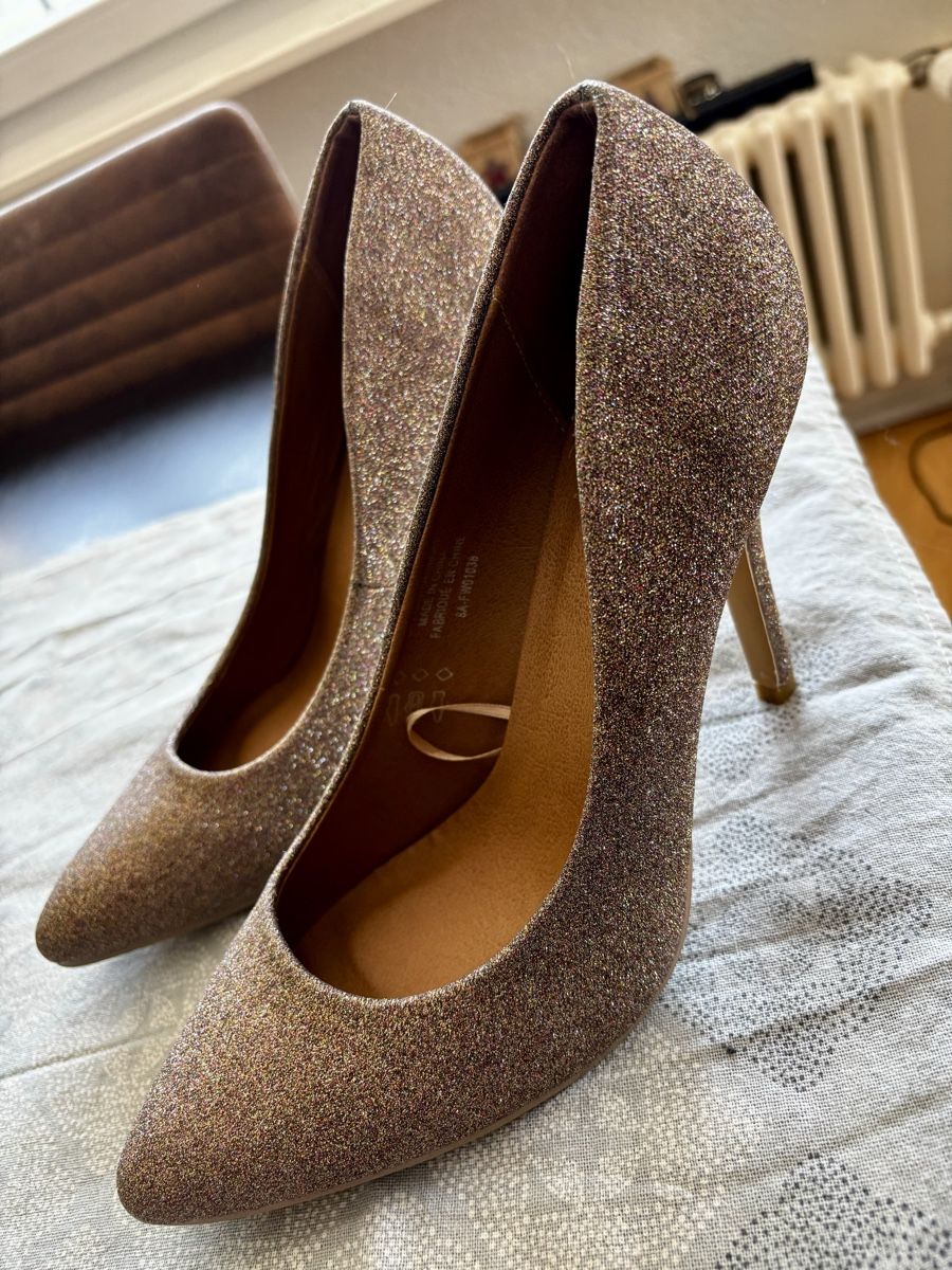 Scarpe da donna: Chaussures à paillettes 39  – Usato da Cressier NE venduto da ste_l7wm