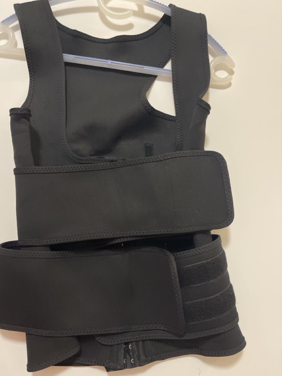 Gilets: Black training west, Size M – Neuf avec emballage d'origine à Winterthur par shp_xcc5 1