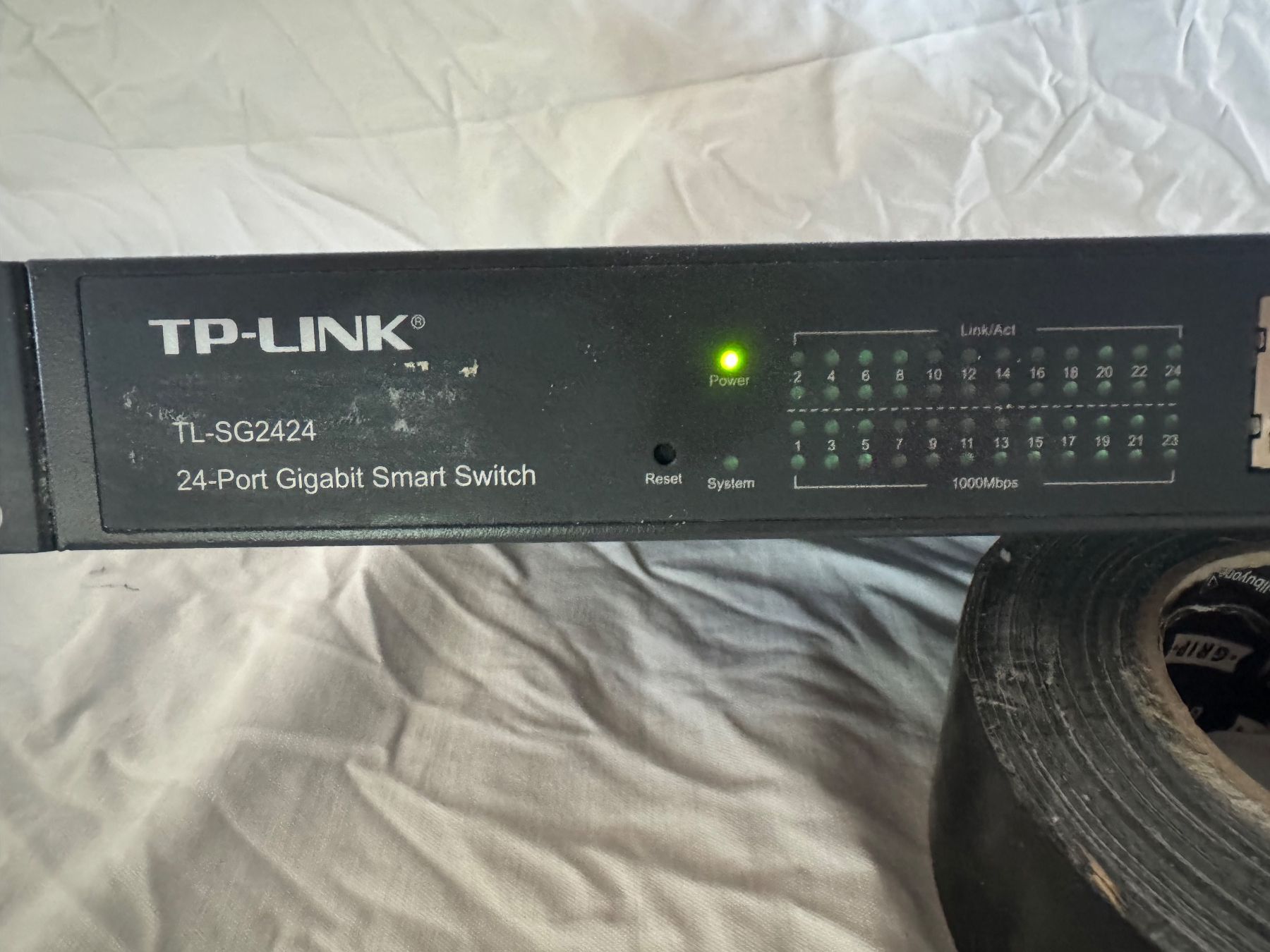 TP-Link Hub & Switch: TP-Link Switch TL-SG2424 – Usato da Steffisburg venduto da BOT-42 2