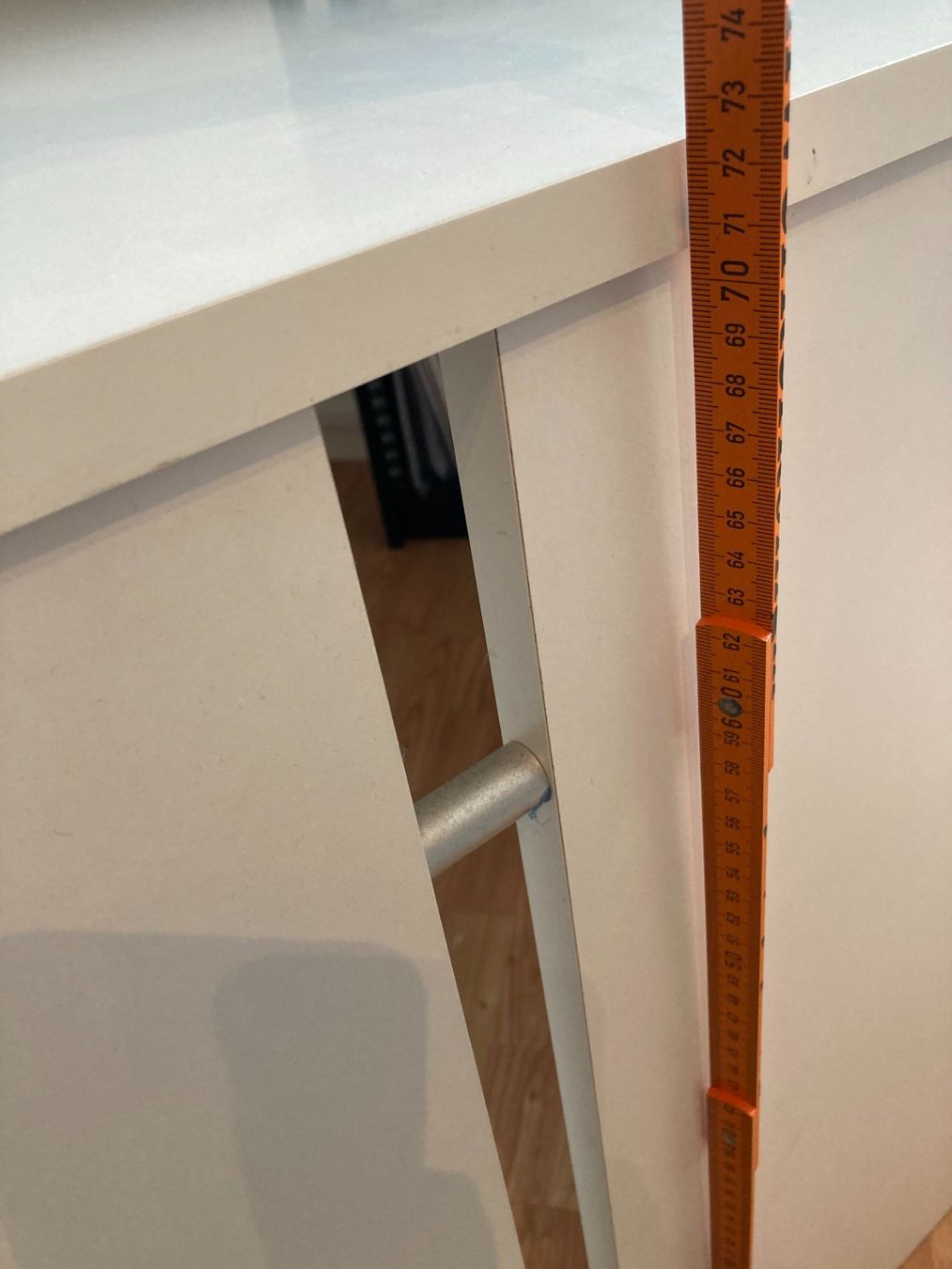 Scrivanie: Schreibtisch 120cmx80cmx72cm – Usato da Hinterkappelen venduto da deev 4