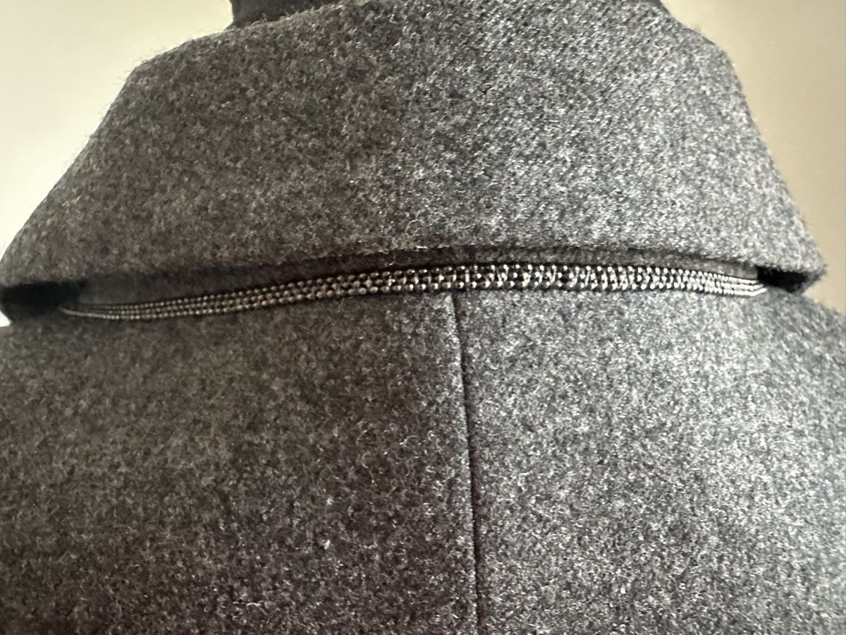 Brunello Cucinelli Giacche: Brunello Cucinelli grey flannel blazer - IT44 - never worn – Nuovo (secondo la descrizione) da Langnau am Albis venduto da bar_ml6k 2