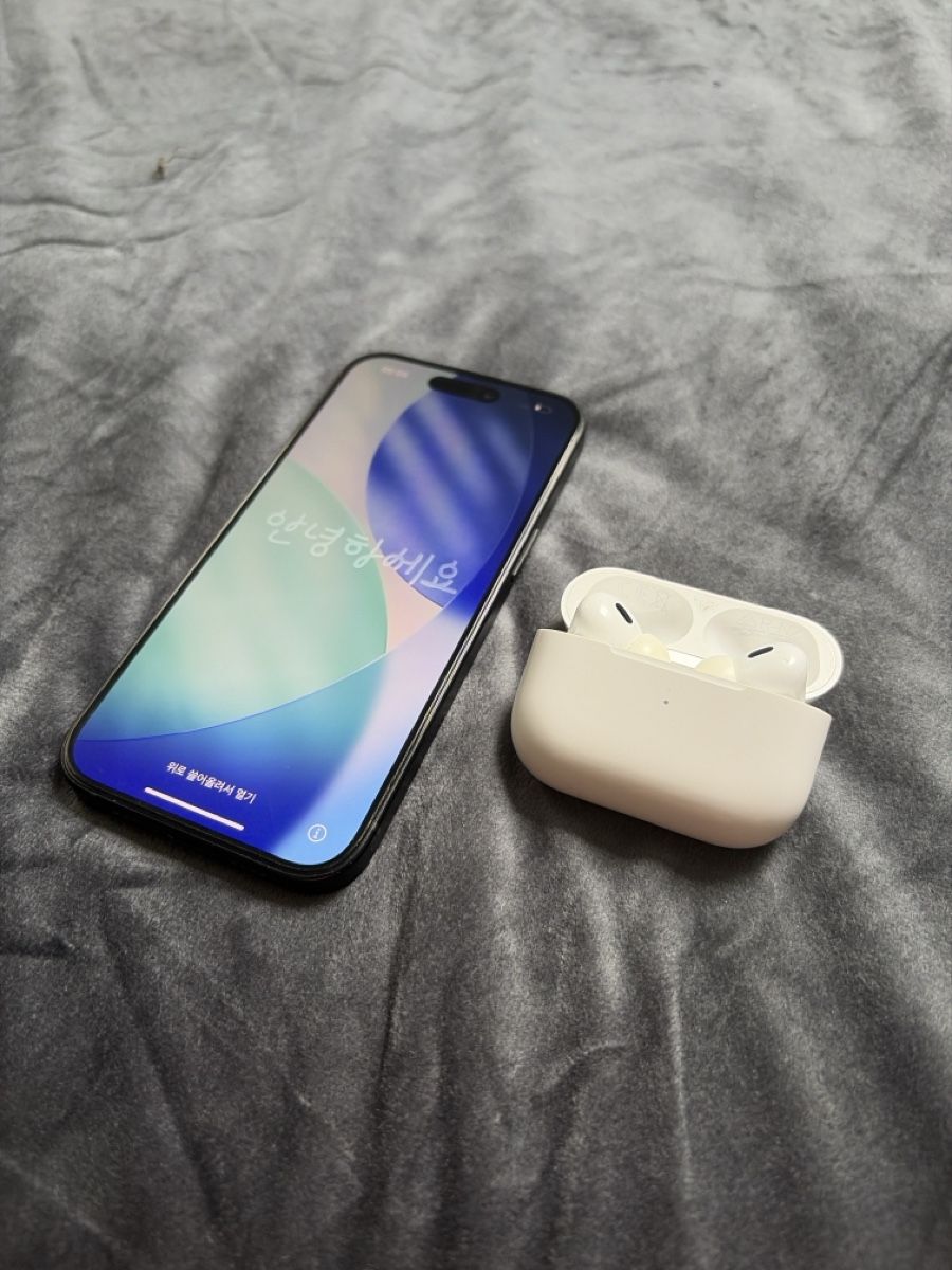 Apple Telefoni cellulari / Smartphones: Iphone 15 + Airpods Pro 2 gen – Usato da Bern venduto da Trust308 1