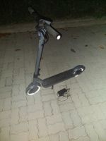 SoFlow E-Scooter grau mit Ladegerät gebrauchter Zustand 2023
