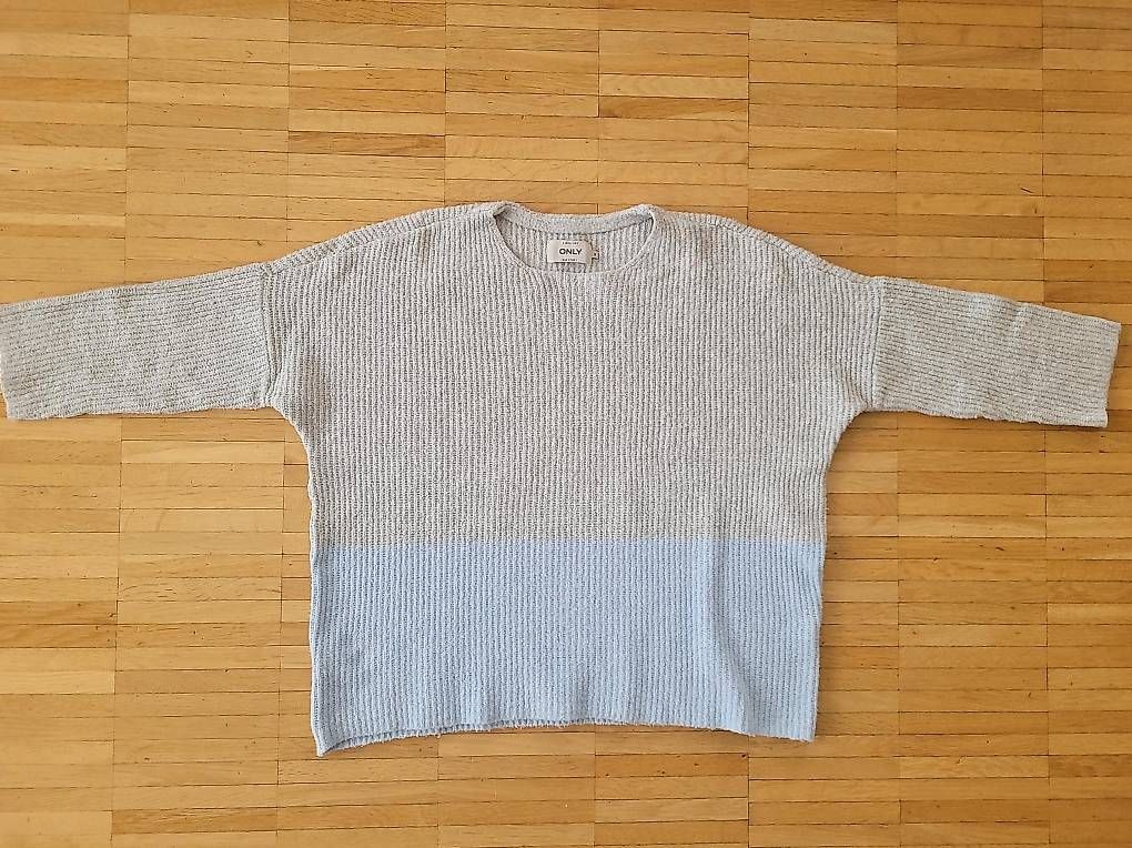 Only Pullover & Sweatshirts: Pulli ONLY grau-hellblau Gr. S – Gebraucht aus Wettingen von okatiki