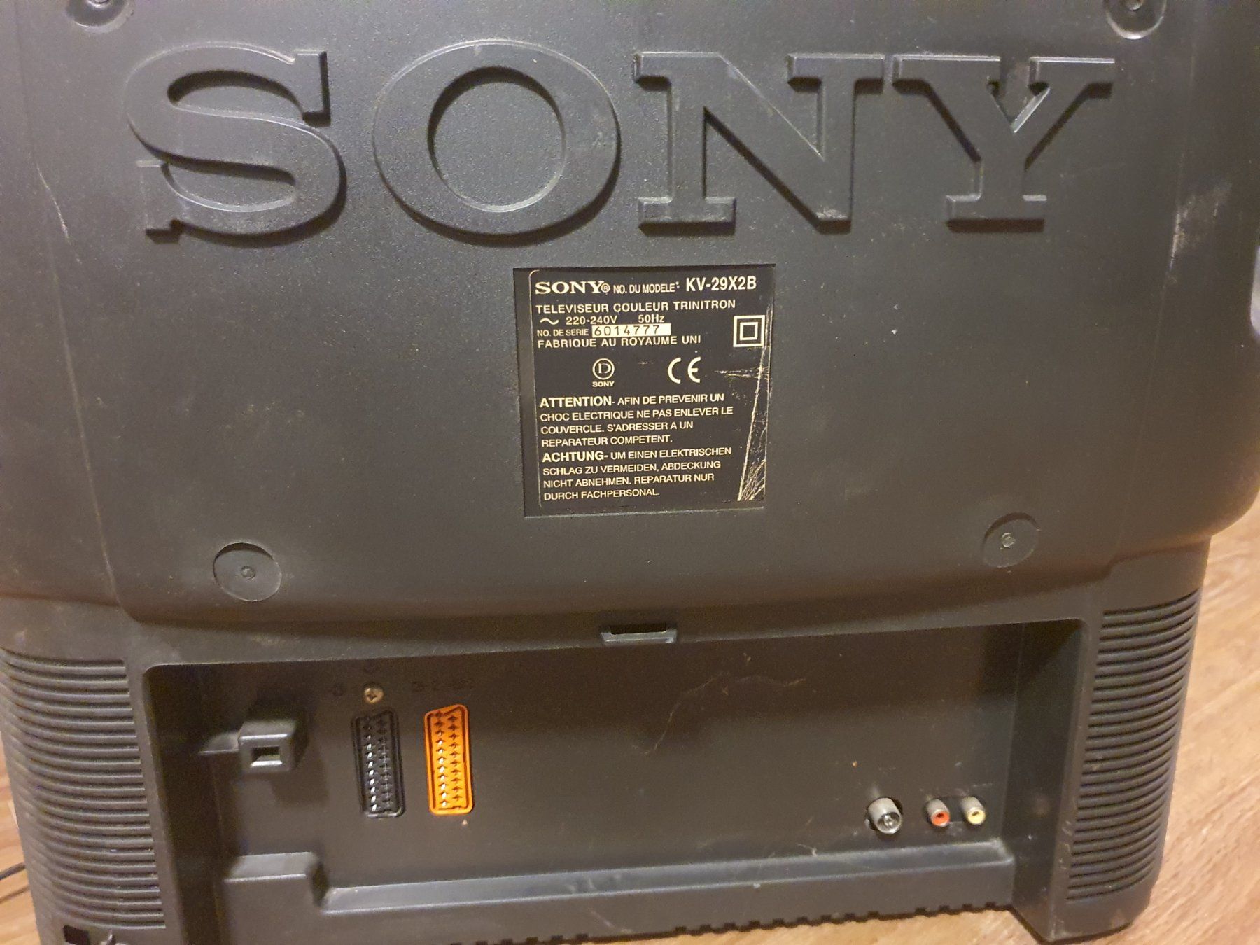 Sony Fernseher: SONY KV-29X2B Trinitron CRT TV – Gebraucht aus Bachenbülach von RGB-out 3