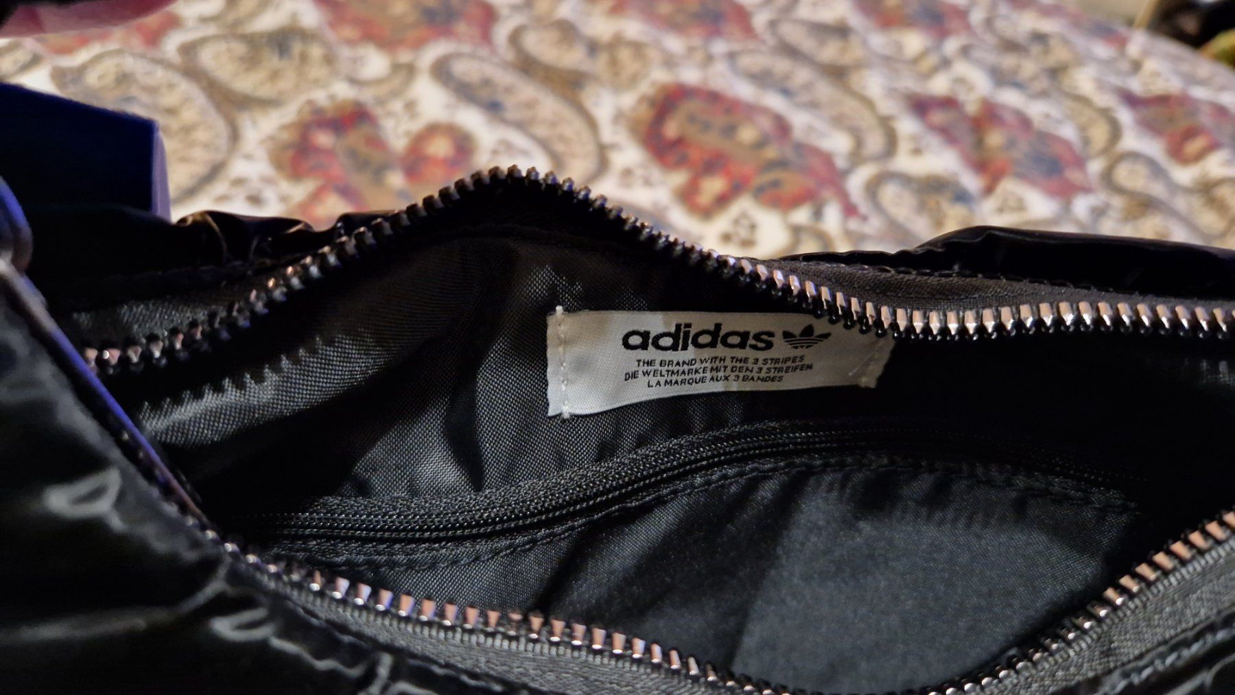 Adidas Borse da donna: Stylischer ADIDAS Mini-Bag – Nuovo e nell'imballaggio originale da Oberengstringen venduto da Sheera7 3