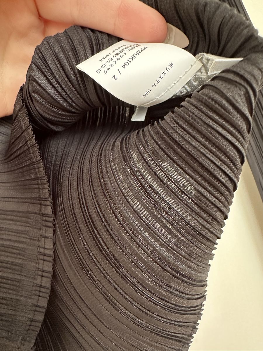 Issey Miyake Top: Pleats Please Issey Miyake – Usato da Fribourg venduto da vale.vas 3