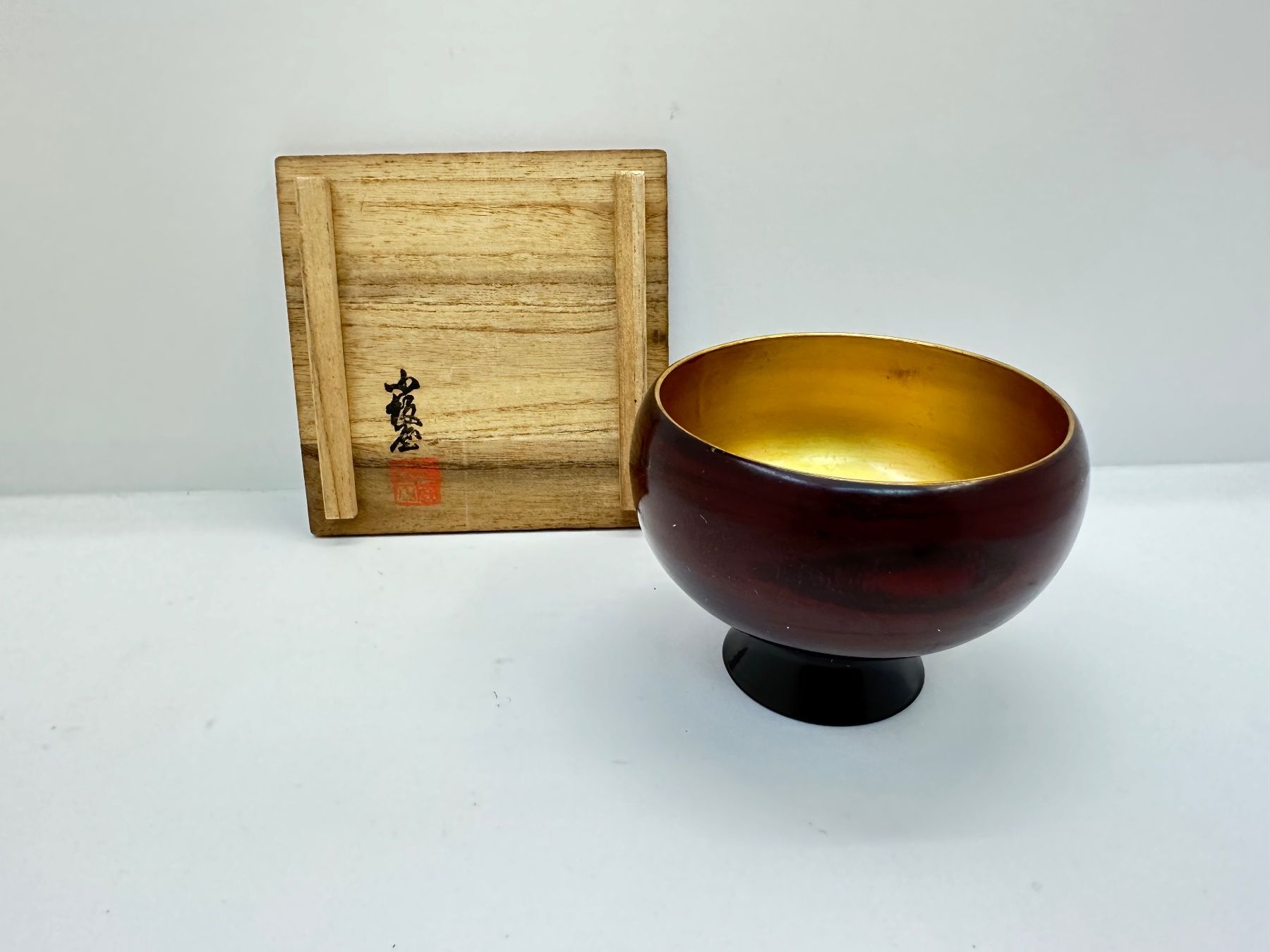 Tazze: Teeschale Japan Chawan Holz-  20. Jh. – Nuovo (secondo la descrizione) da Bern venduto da mbtiti 1