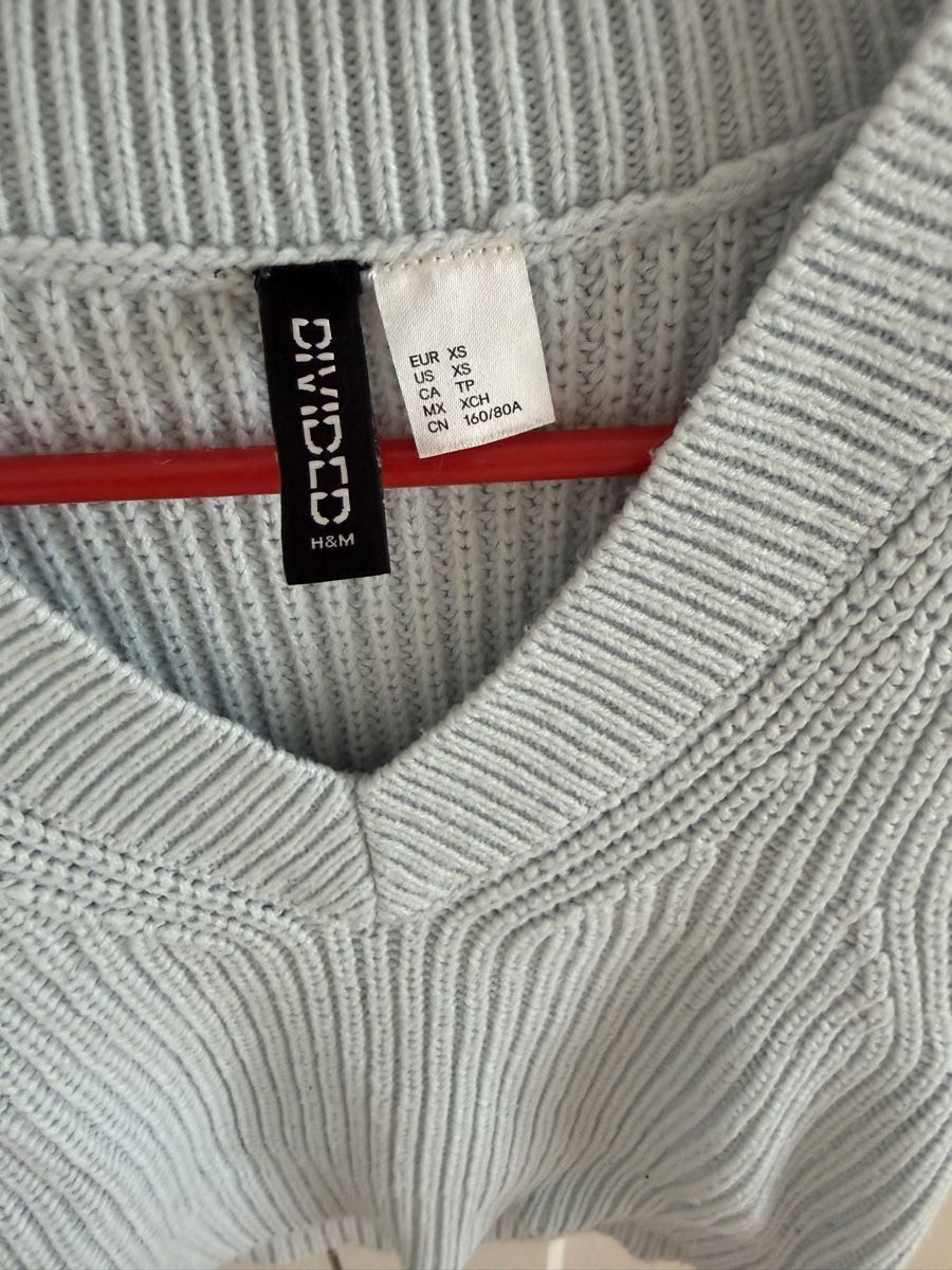 H&M Gilets: Ärmelloses Cardigan Hellblau – Neuf (Voir description) à Wil SG par fam_r6xv 2