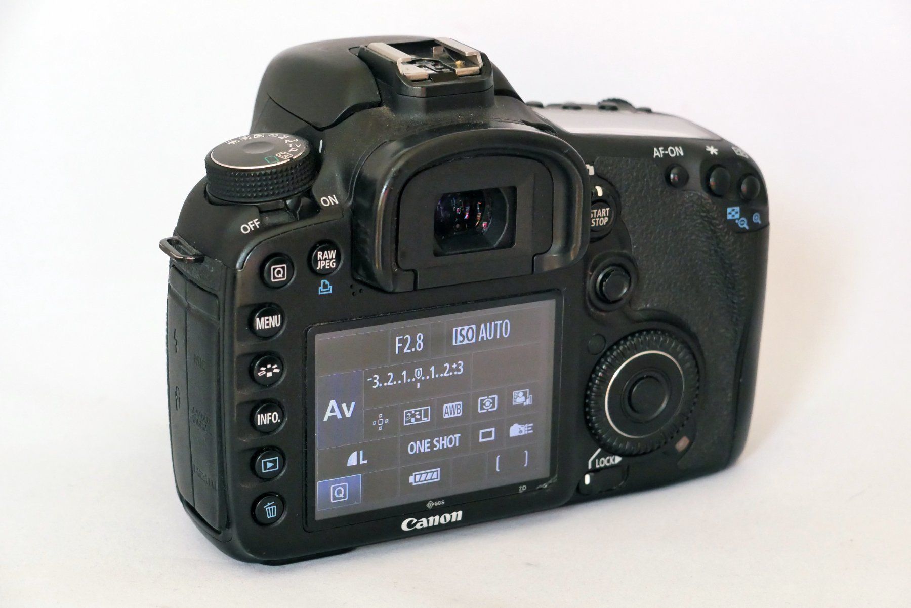 Canon Kamera: Canon EOS 7D mit Objektiv 50mm 1:1.8 STM – Gebraucht aus Trimmis von Marli1 3