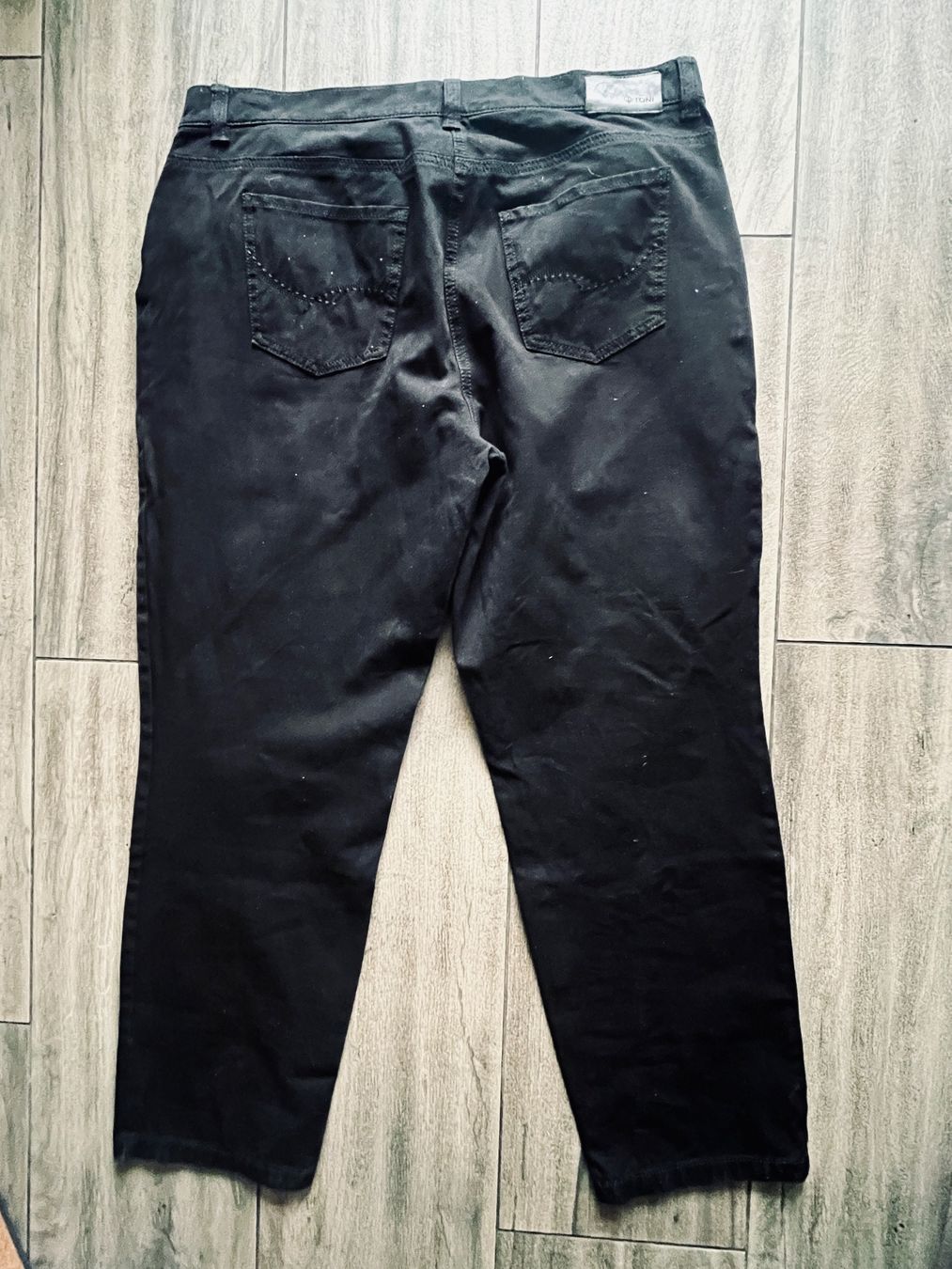Toni Pantaloni: Toni Jeans schwarz, 46 kurz – Usato da Strengelbach venduto da Lucaernest 2