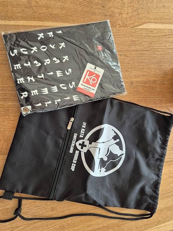Kit di costruzioni: Karateshirt ubd Sack ladenneu – Usato da Kriens venduto da honig01