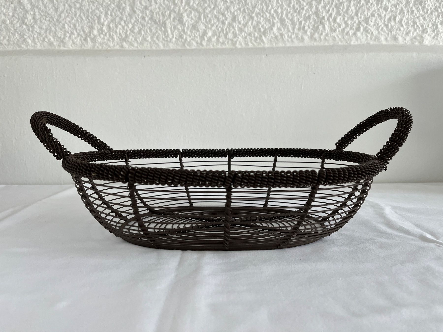 Tutte le decorazioni: Schale mit Griff aus Metall – Usato da Wetzikon ZH venduto da seli03
