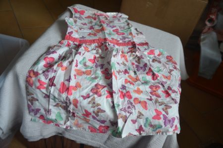 TAILLE 116 - JOLIE ROBE