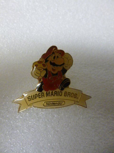 Spille & Fermagli: Pins Super Mario Bros Nintendo – Usato da Pambio Noranco venduto da Pol69 2