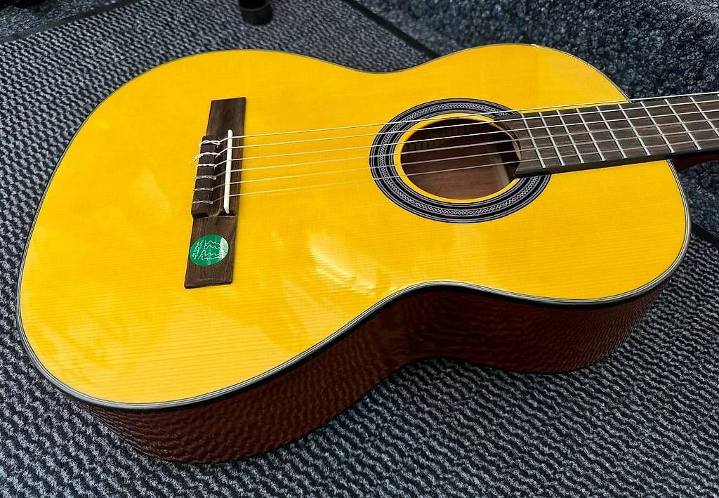 Musikinstrumente: Guitare Espagnole Classique cordes nylon. Good for beginners – Gebraucht aus Morges von GvnMusic 1