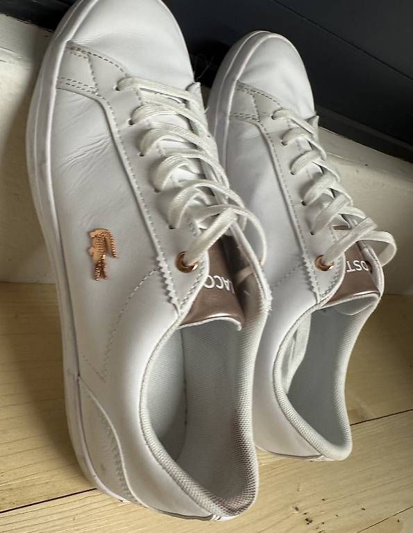 Lacoste Damenschuhe: Lacoste  Sneaker weiss Gr. 38 – Gebraucht aus Frutigen von sal_9lqd 1