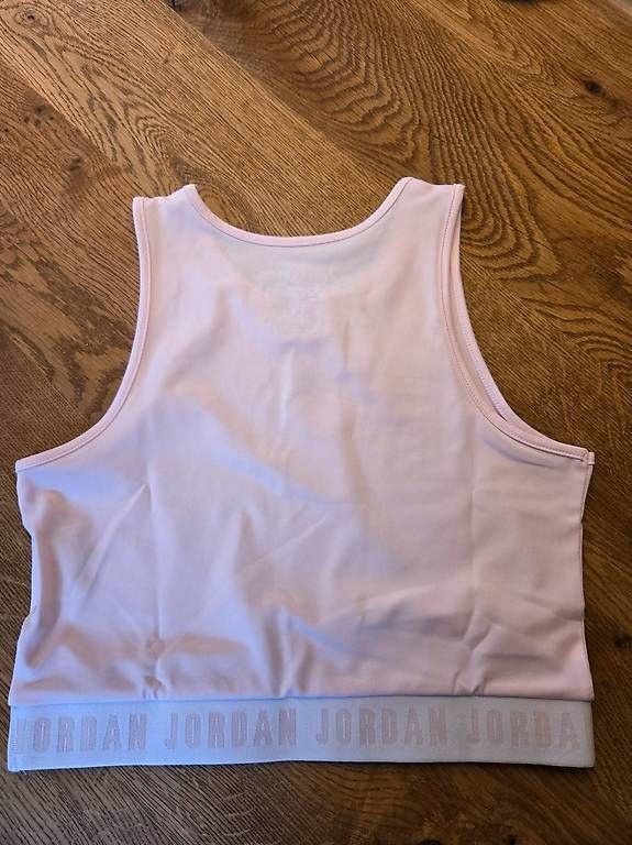 Blusen, T-Shirts & Tops: Jordan Top rosa Gr. 128-138 – Neu (gemäss Beschreibung) aus Wädenswil von kat_x5zc 1