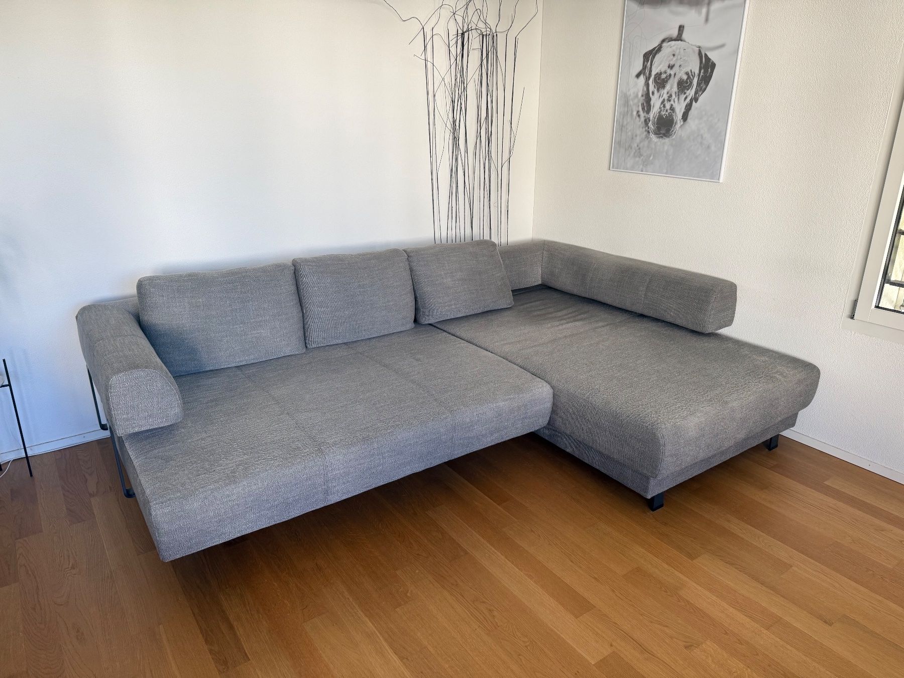 Divani: Graues Ecksofa mit Récamiere & motorischem Sitzvorzug – Usato da Aesch ZH venduto da derstuder 1