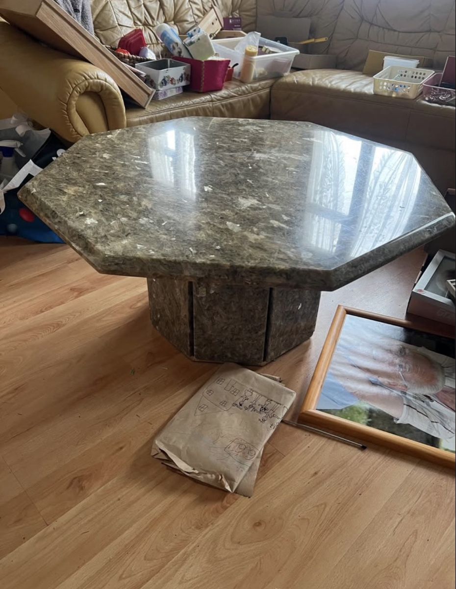 Tische: Table basse en pierre  – Gebraucht aus glovelier von juste_marie
