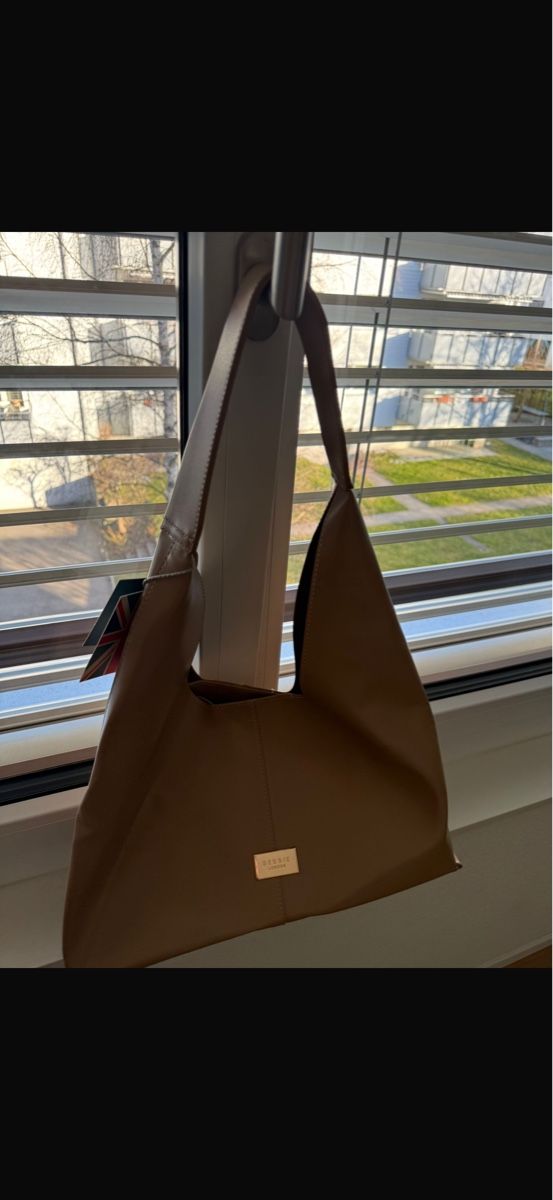 Borse da donna: Damen Handtasche braun – Nuovo e nell'imballaggio originale da Winterthur venduto da yar_dpp8