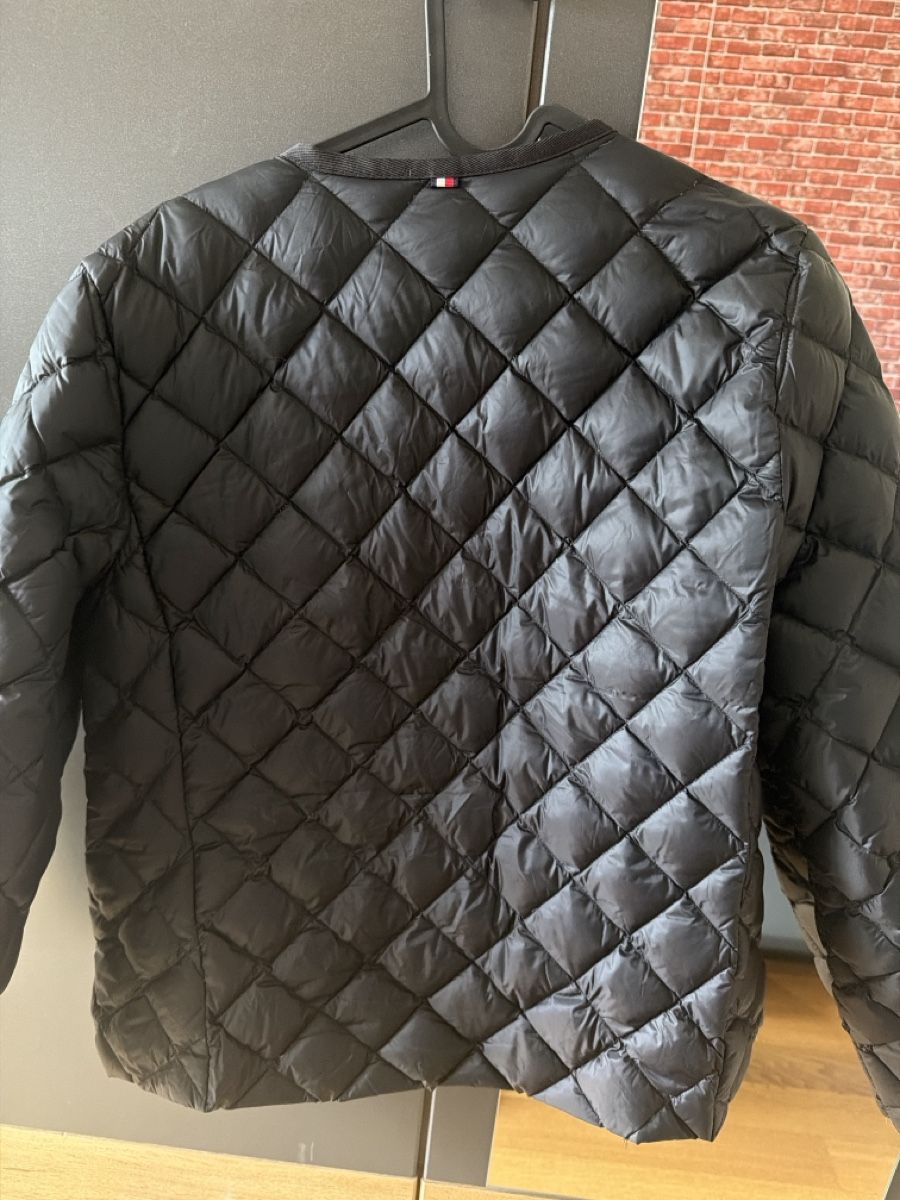 Tommy Hilfiger Vestes: Tommy Hilfigher quilted jacket short – Neuf (Voir description) à Hausen AG par nik_9sg2 4