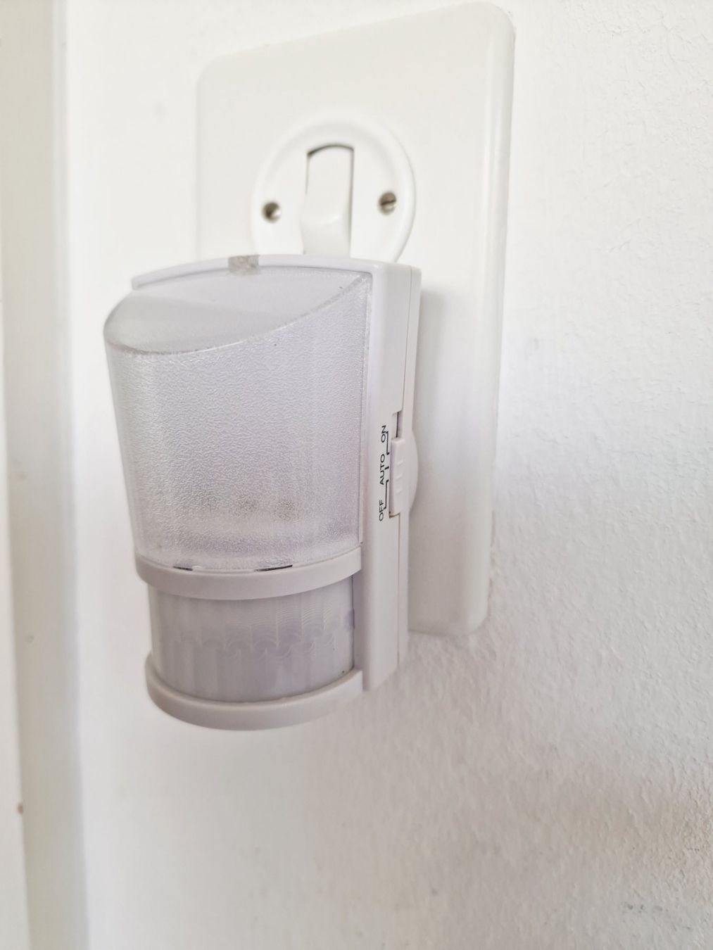 Lampes: Zwei Nachtlichter mit Bewegungsmelder – D'occasion à Hallau par CHACLA 2