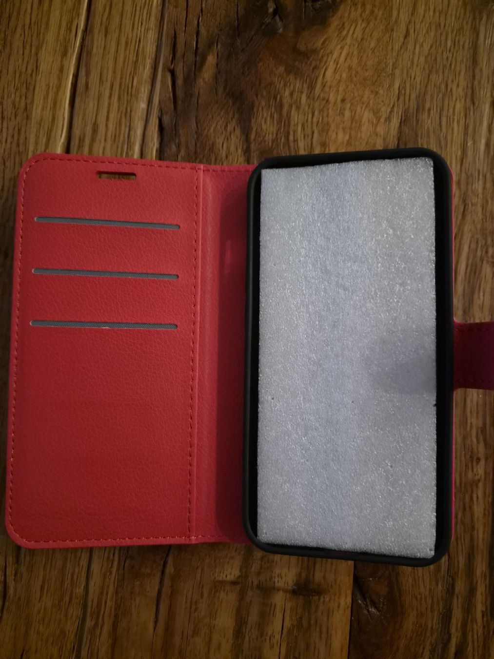 Apple Telefoni cellulari / Smartphones: Hülle zu iPhone 14 rot neu ungebraucht  – Nuovo e nell'imballaggio originale da Zofingen venduto da Tinpan 1