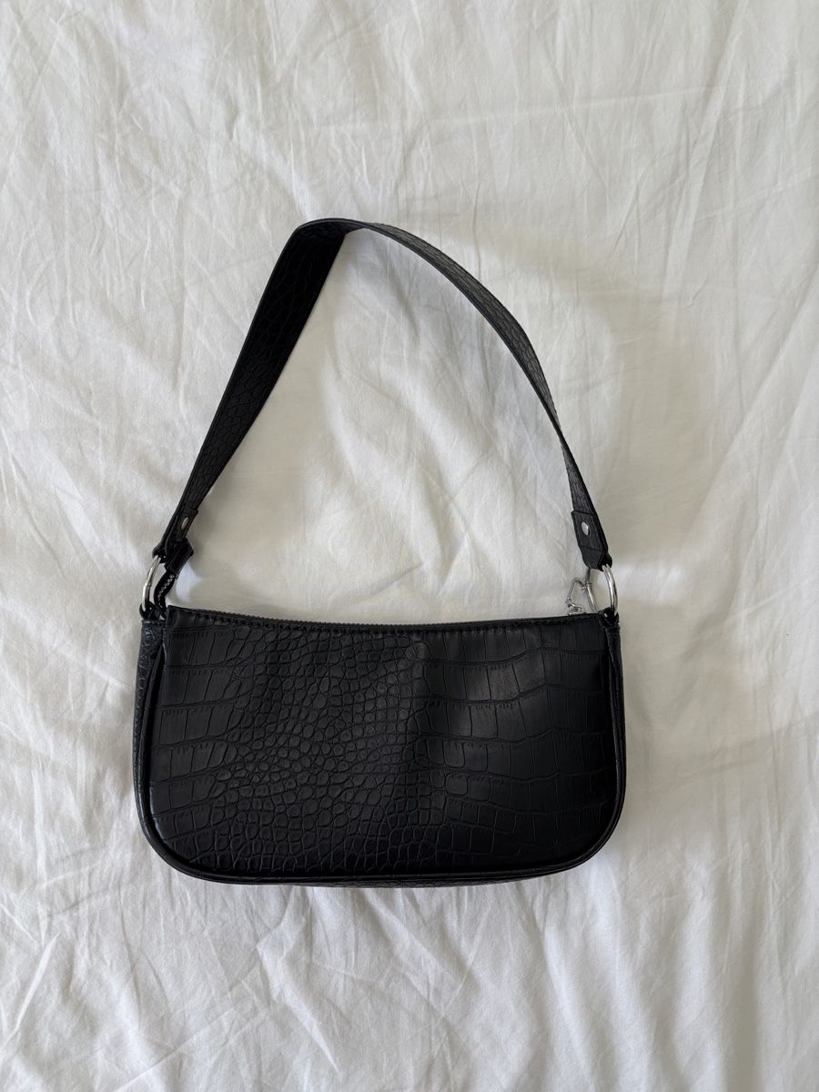 H&M Borse & Zaini: Borsa nera effetto coccodrillo  – Nuovo (secondo la descrizione) da Claro venduto da annakhanh