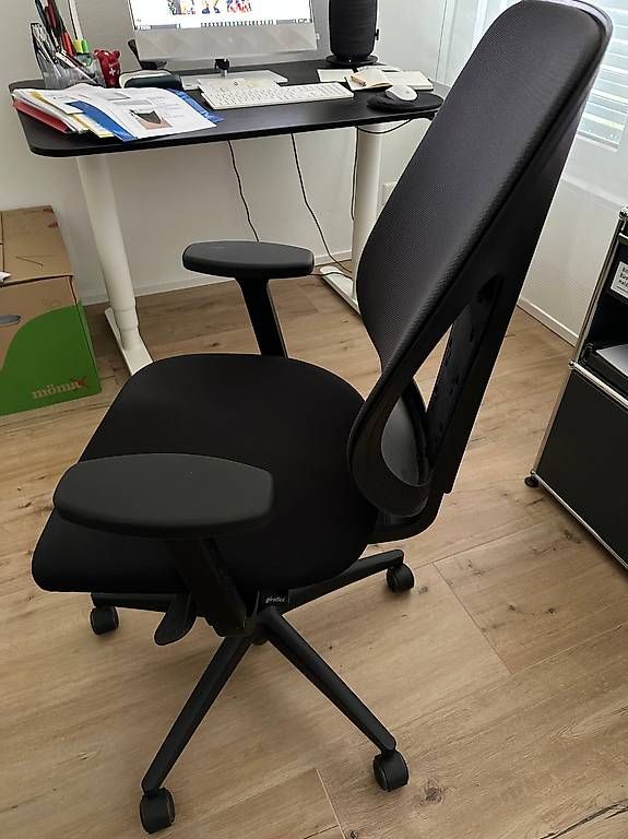 Stühle: Bürostuhl Giroflex schwarz – Gebraucht aus Luzern von DuChamps 1