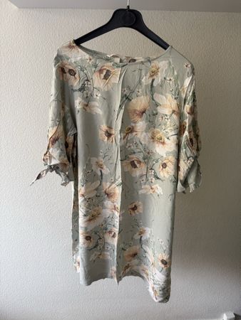 H&M Kleid, Grösse 42, Blumenmuster, Sommerlich leicht!