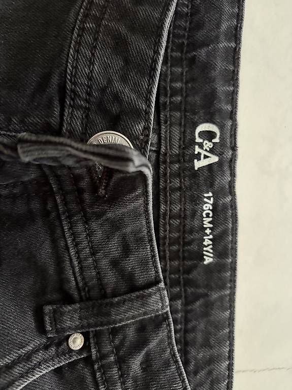Hosen: Kurze Jeans 176 neuwertig – Gebraucht aus Oberrieden von Fige11 1