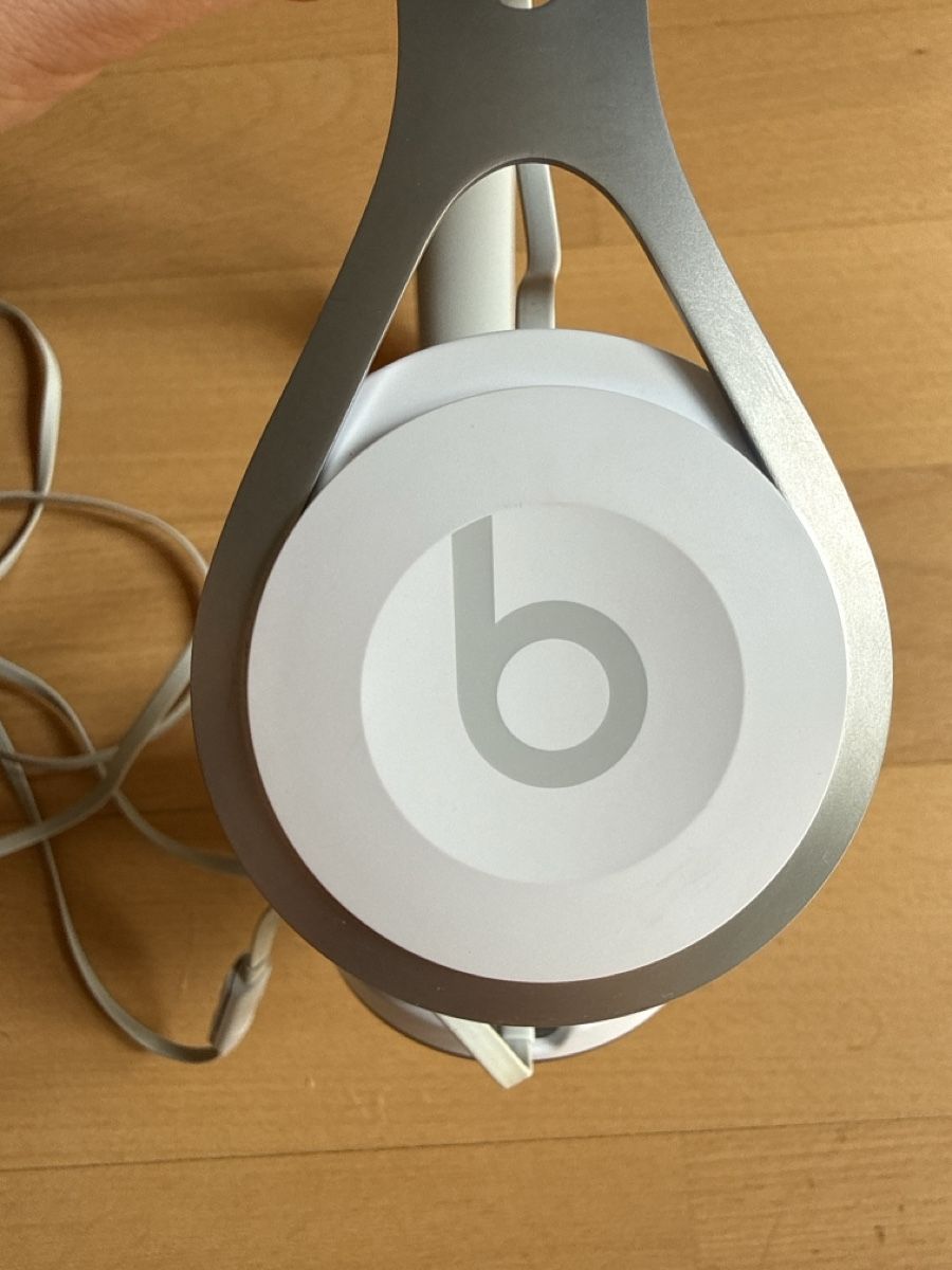 Beats Kopfhörer: Beats On-Ear-Kopfhörer mit klinkenanschluss – Neu (gemäss Beschreibung) aus Zürich von Buddymike 1