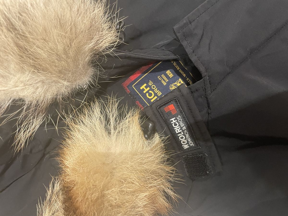 Woolrich Giacche: Woolrich Parka schwarz Gr. L – Usato da Winterthur venduto da Fabelhaft123 9