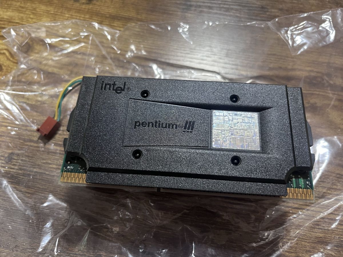 Intel Elektronikbauteile: Intel Pentium III 667Mhz Processor - Slot 1 + Heatsink – Neu (gemäss Beschreibung) aus Zürich von cls_jgc7