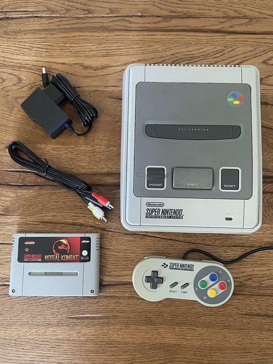 Nintendo Console: Super Nintendo Entertainment System Mortal Kombat Bundle – Usato da Zuerich venduto da Dorsi
