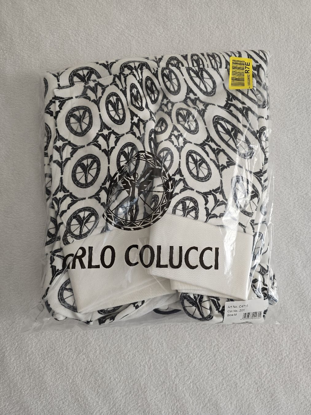 Carlo Colucci Pullover & Sweatshirts: Carlo colucci hodie gr.M NEU – Neu und originalverpackt aus Amriswil von newschweiz 2