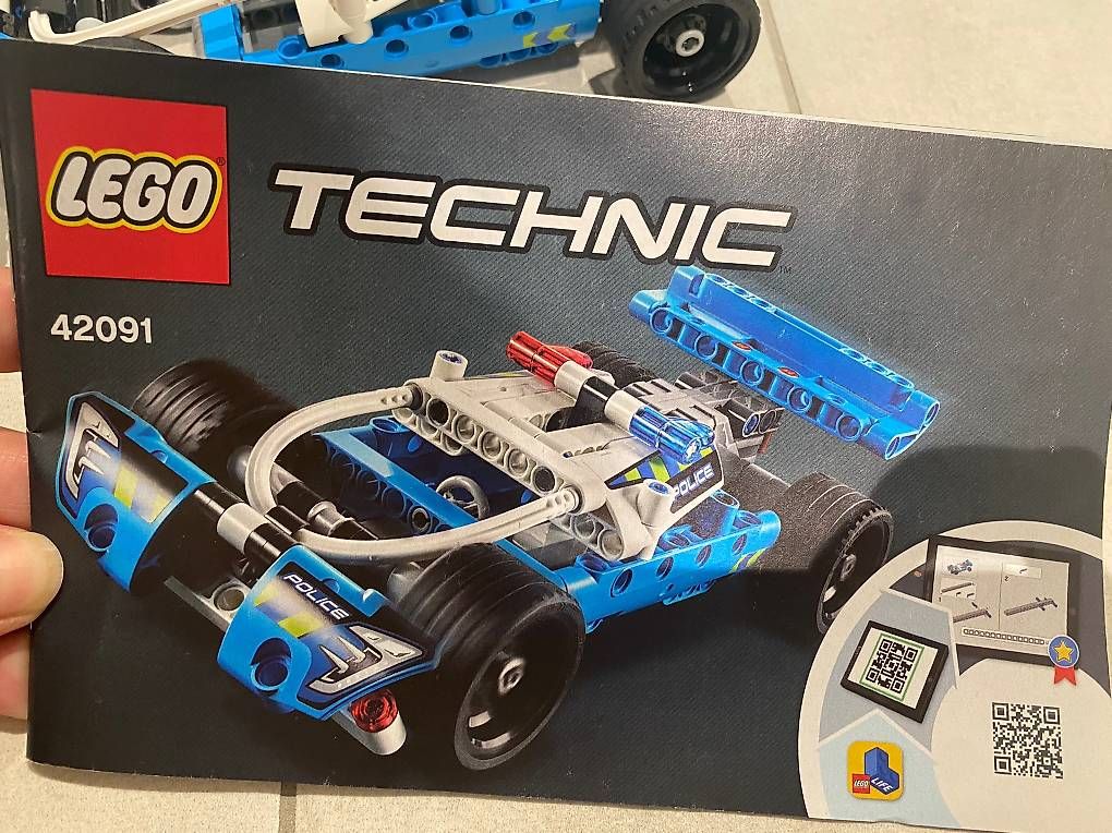 Lego Spielzeuge: Lego Tachnic 42091 Polizei – Gebraucht aus Fällanden von mli_q65g 2