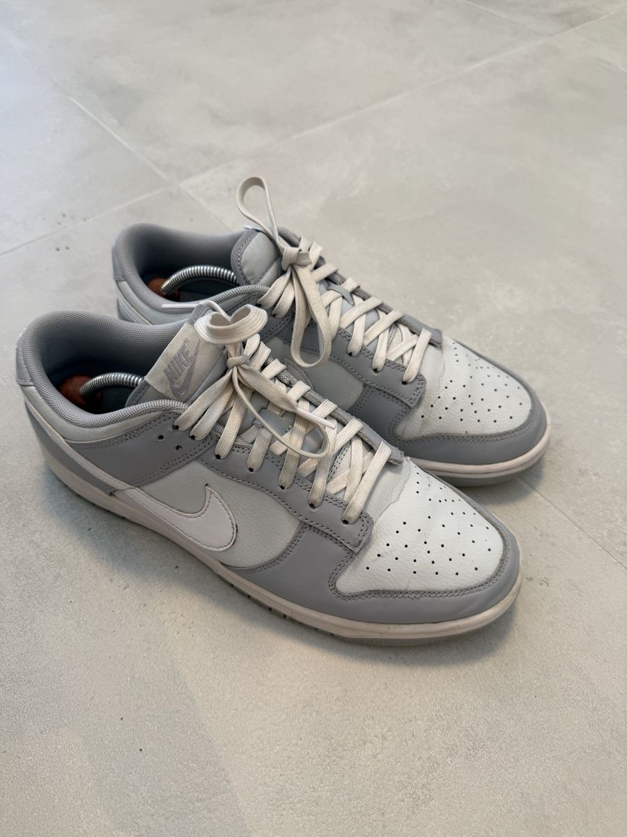 Nike Herrenschuhe: Nike Dunk Low, helles Grau, Grösse 45 – Gebraucht aus Unterlunkhofen von cgi99