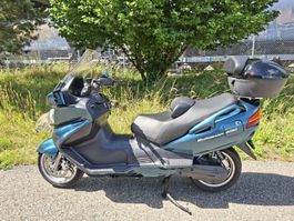 Suzuki Burgman 650 ab MFK mit Topcase AB 1.-!!