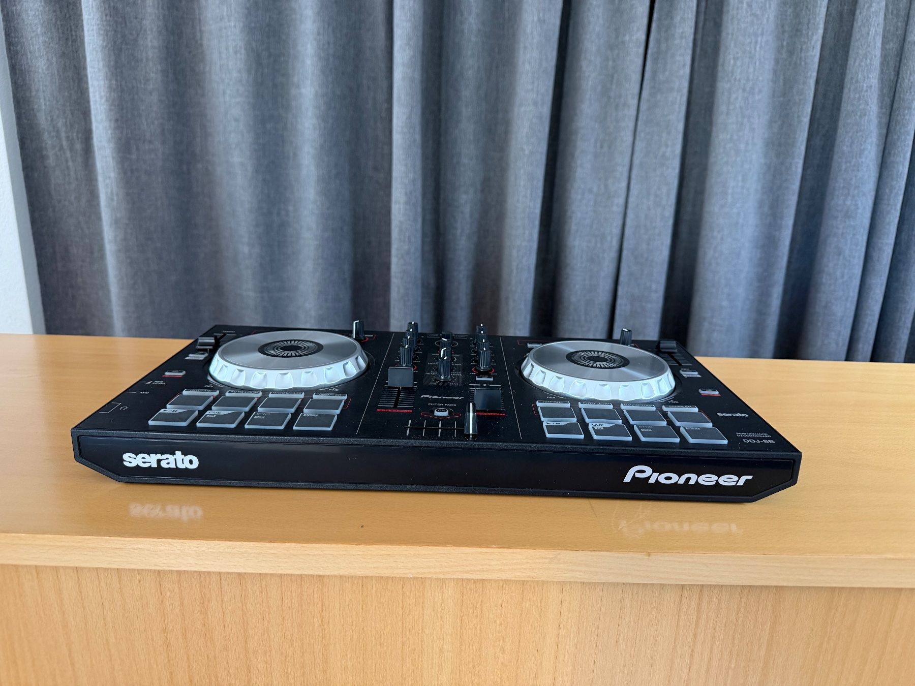 Pioneer Console di mixaggio: Pioneer DDJ-SB Top Zustand – Usato da Uster venduto da MCe 2