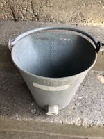Kälber Tränke Kessel / Eisen
