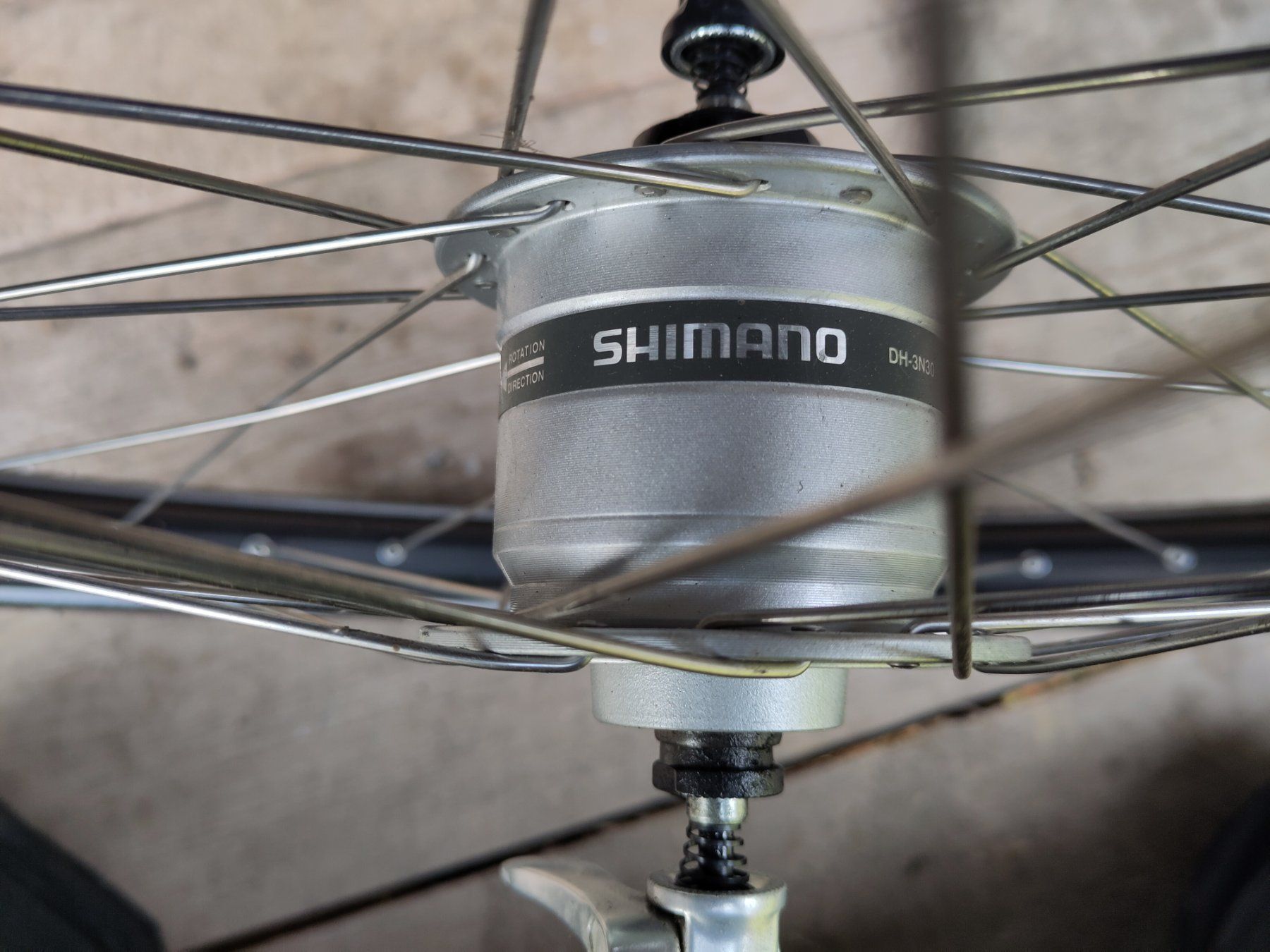 Shimano Pezzi di ricambio: Flyer 26" Laufrad Vorne mit Shimano Nabendynamo – Usato da Vignogn venduto da Stiago2 2