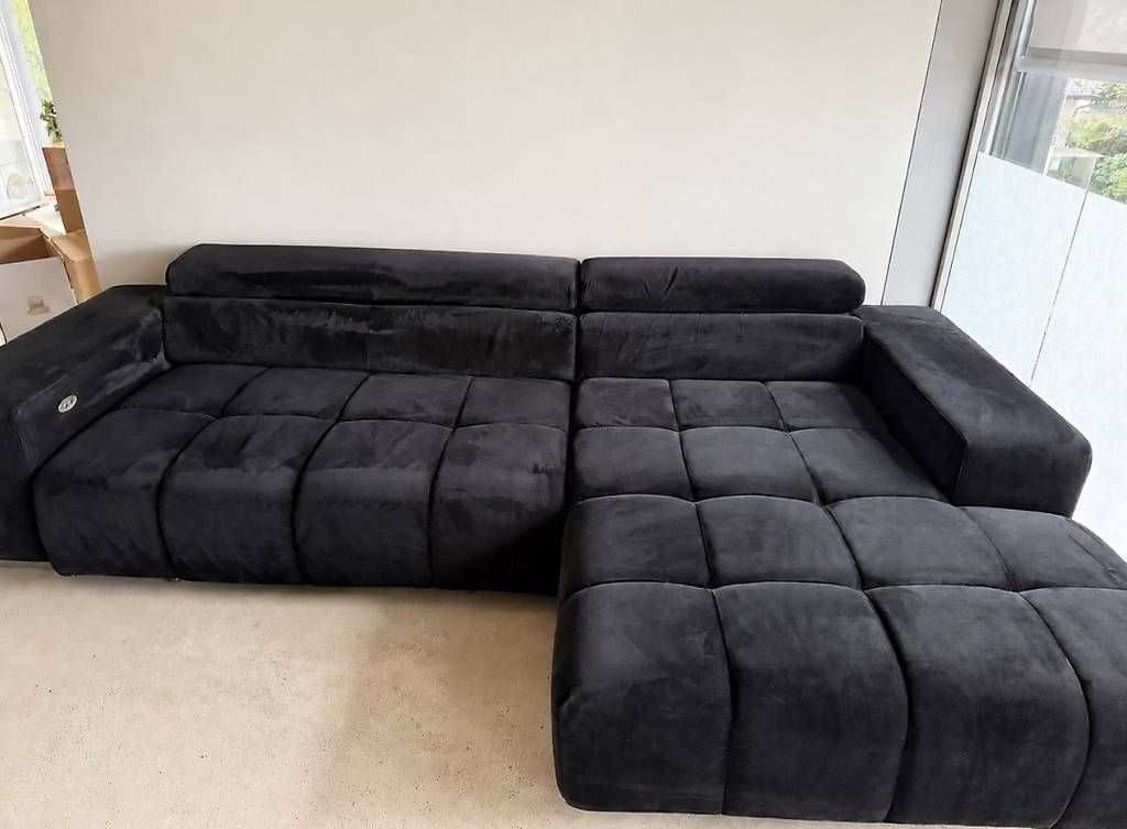 Sofas: Schwarzes Samt-Ecksofa mit Ausfahrfunktion  – Gebraucht aus Birsfelden von ann_dvy2 1