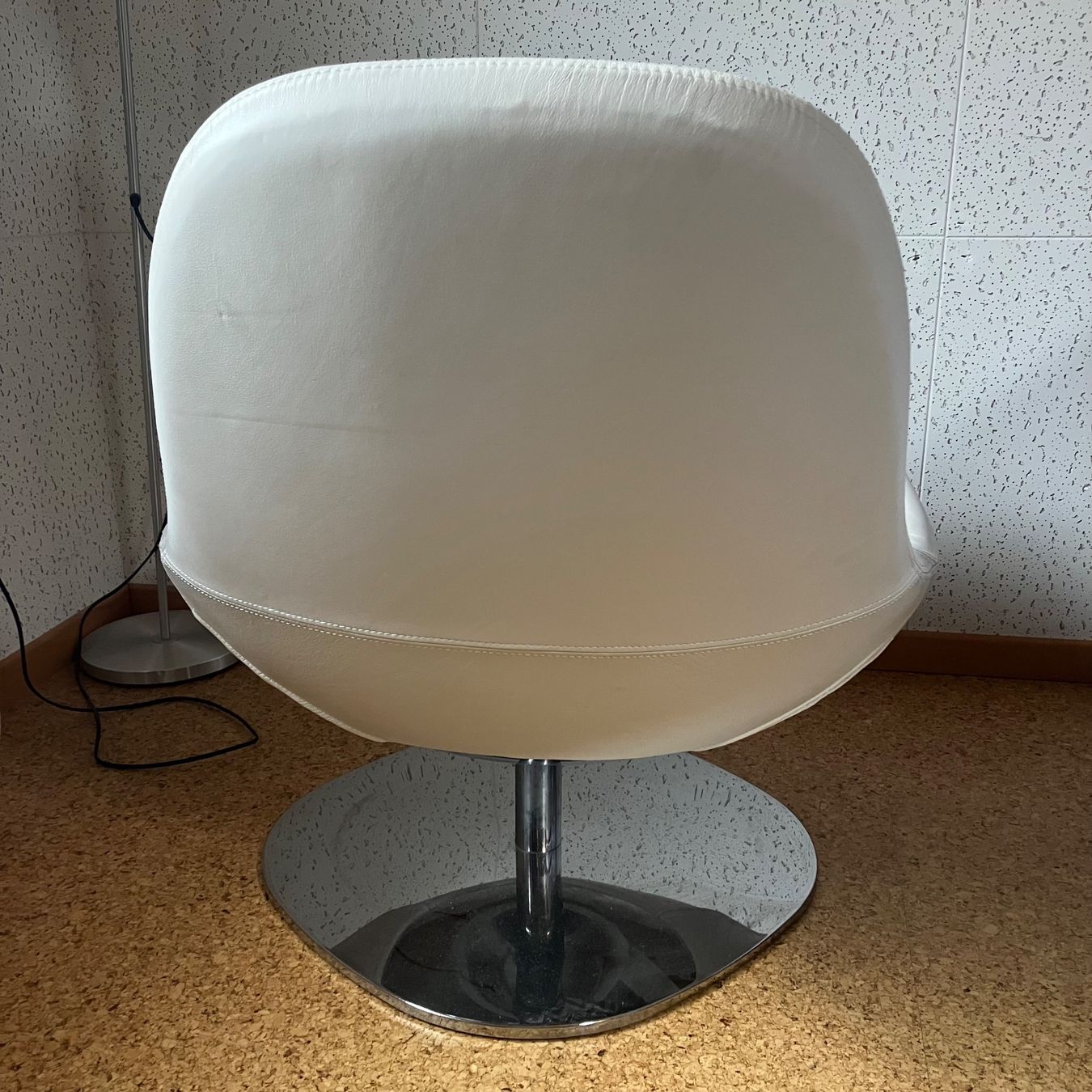 Ikea Poltrone: Vintage IKEA TIRUP Drehsessel Weiss/Chrom – Usato da Grabs venduto da apr9k 5