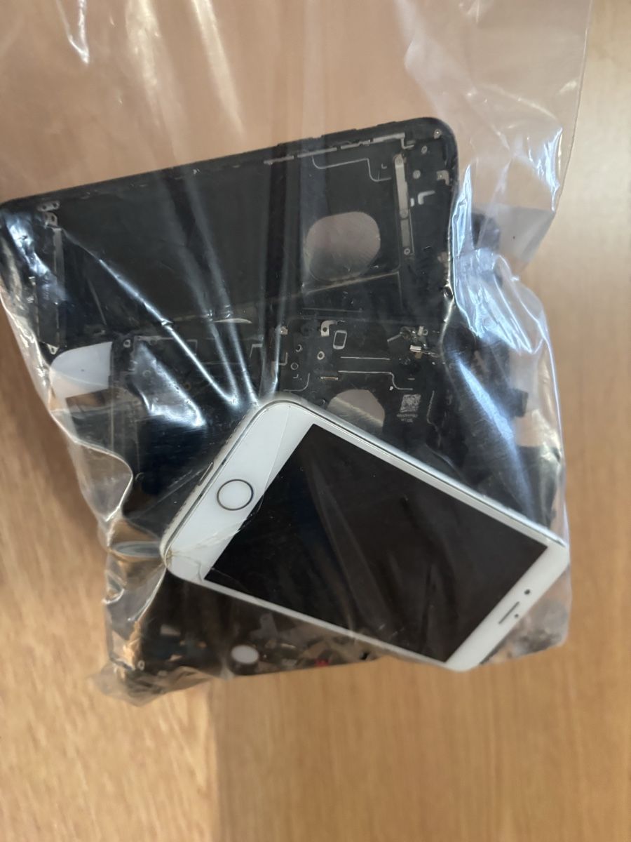 Apple Telefoni cellulari / Smartphones: Lot de pièces iPhone 7 – Usato da Vicques venduto da samyboy 2