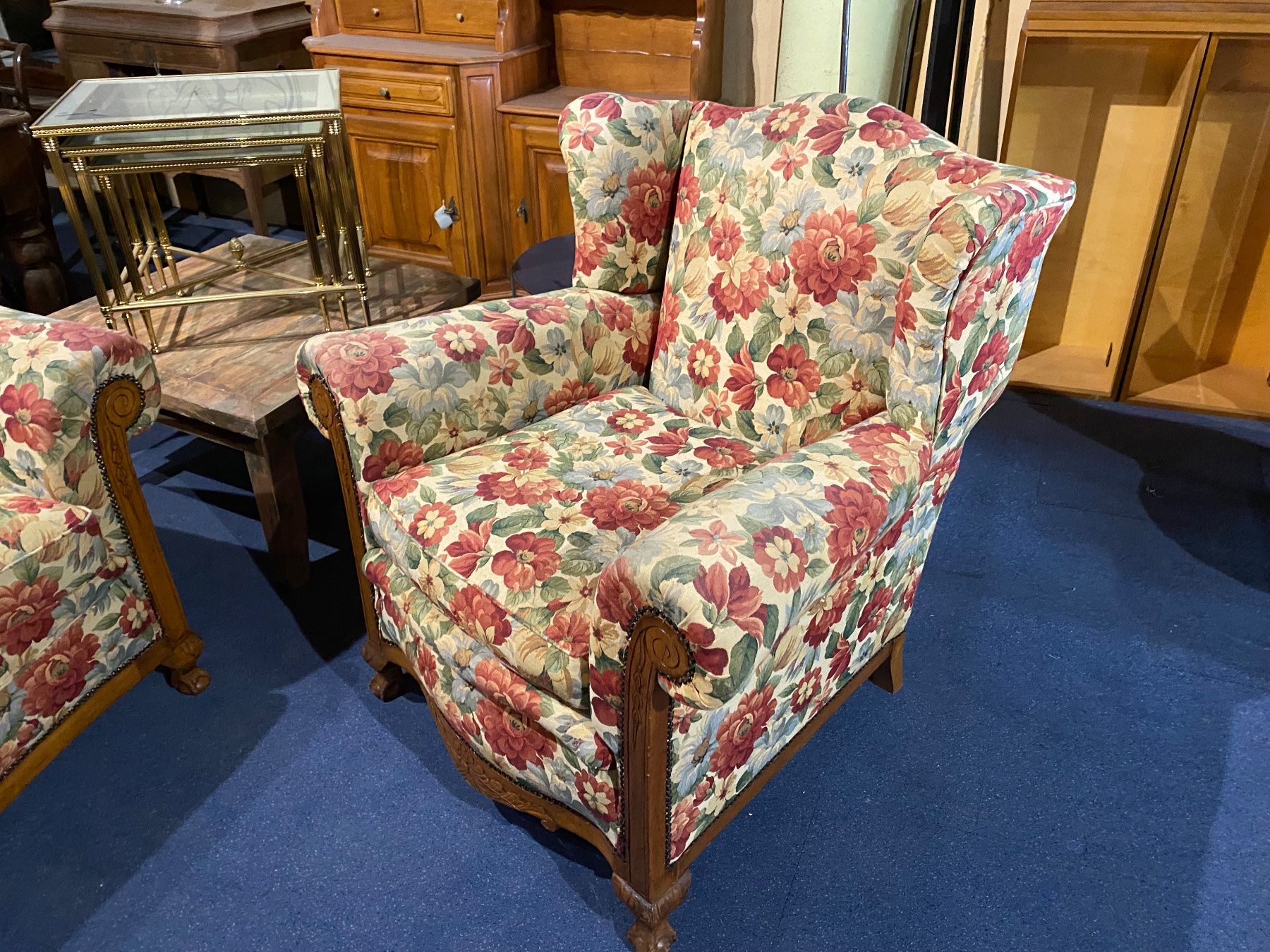 Sofas: Blumenmuster Sofa & 2 Sessel - cooles Vintage Flair – Gebraucht aus Ballwil von ClassicGallery 3
