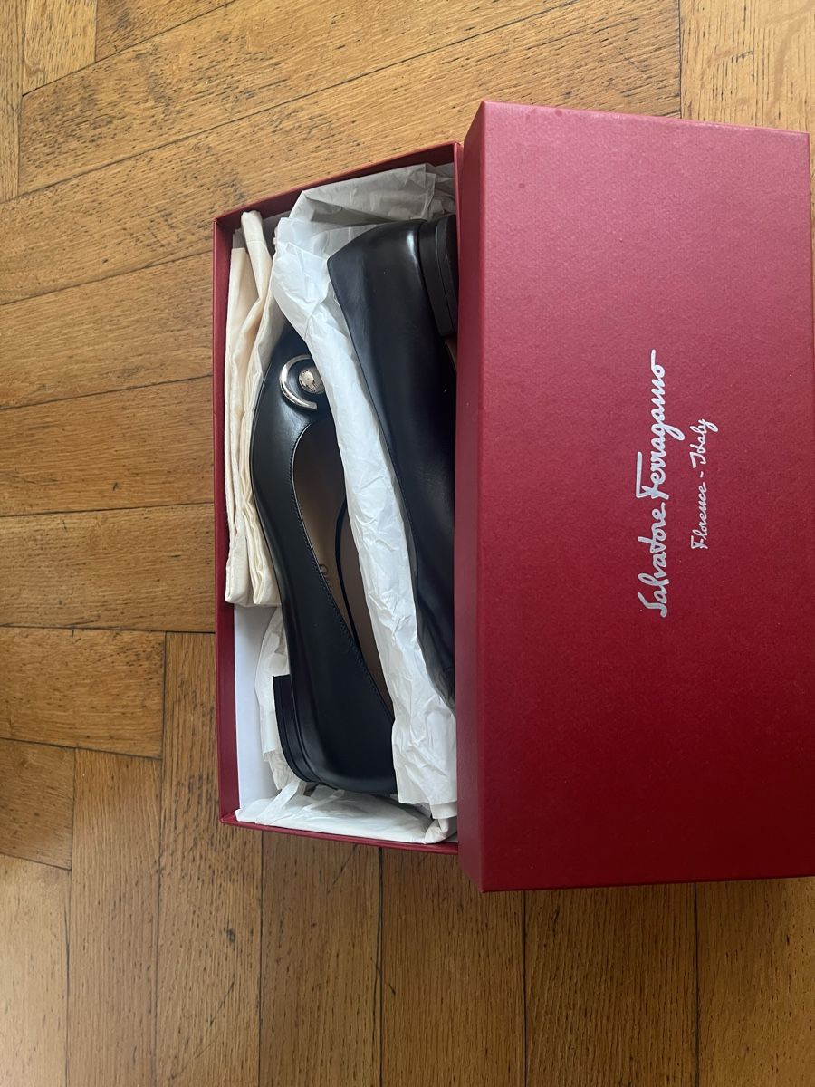 Salvatore Ferragamo Damenschuhe: black salvatore ferragamo pumps – Gebraucht aus Wettingen von car_gl6y 3