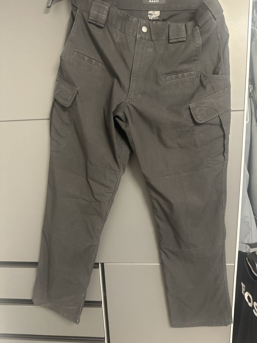Pantaloni: 5.11 Einsatzhose Grösse 32/32 – Usato da Gachnang venduto da tsc_5kvc